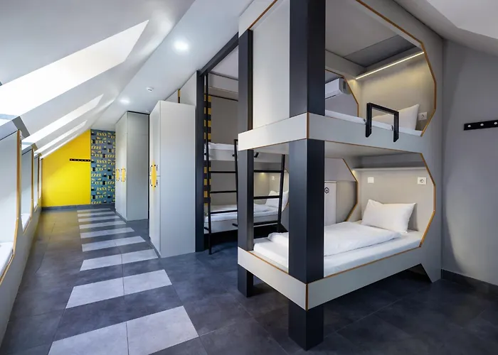 Hive Party BudapestHostel